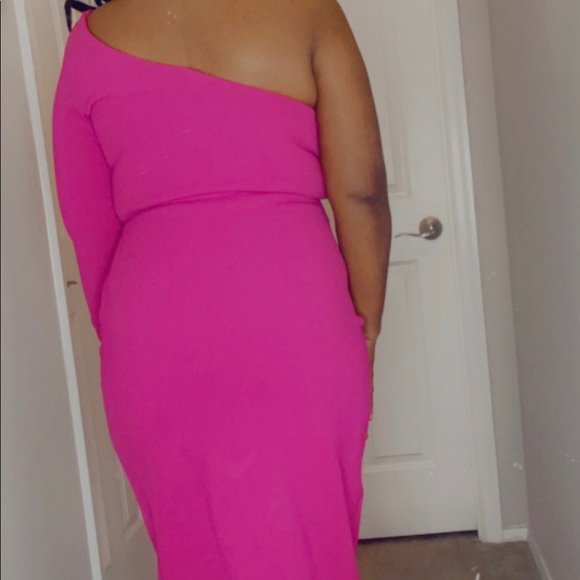 Bandage feel dress perfect for any occasion . Sexy yet comfortable - Picture 4 of 4